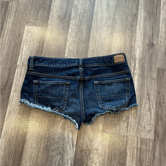 American Eagle size 8 shorts - Picture 2 of 3